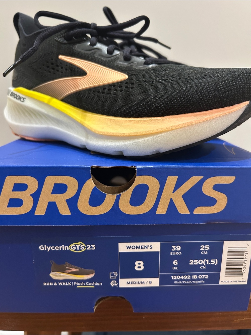 WORN ONCE Brooks Women's Glycerin GTS 23 - Black with Peach & Yellow Size 8